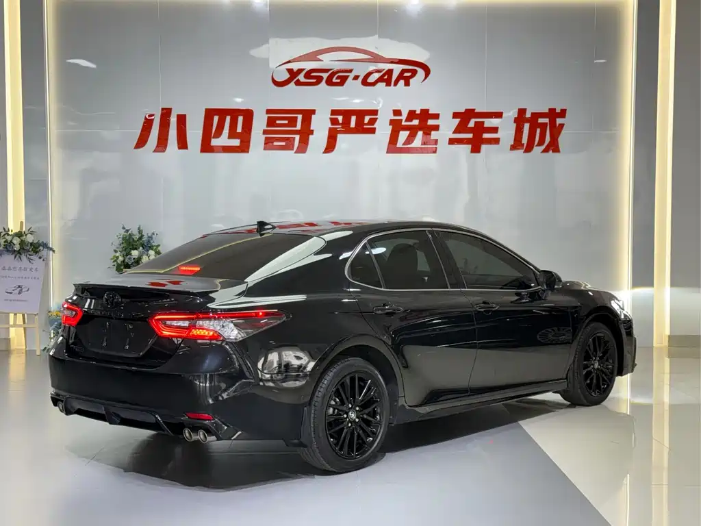 Toyota Camry — миниатюра 4