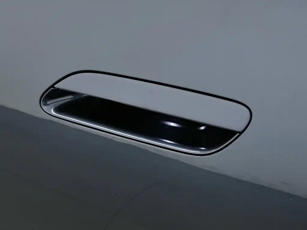 Xiaomi SU7 — миниатюра 18