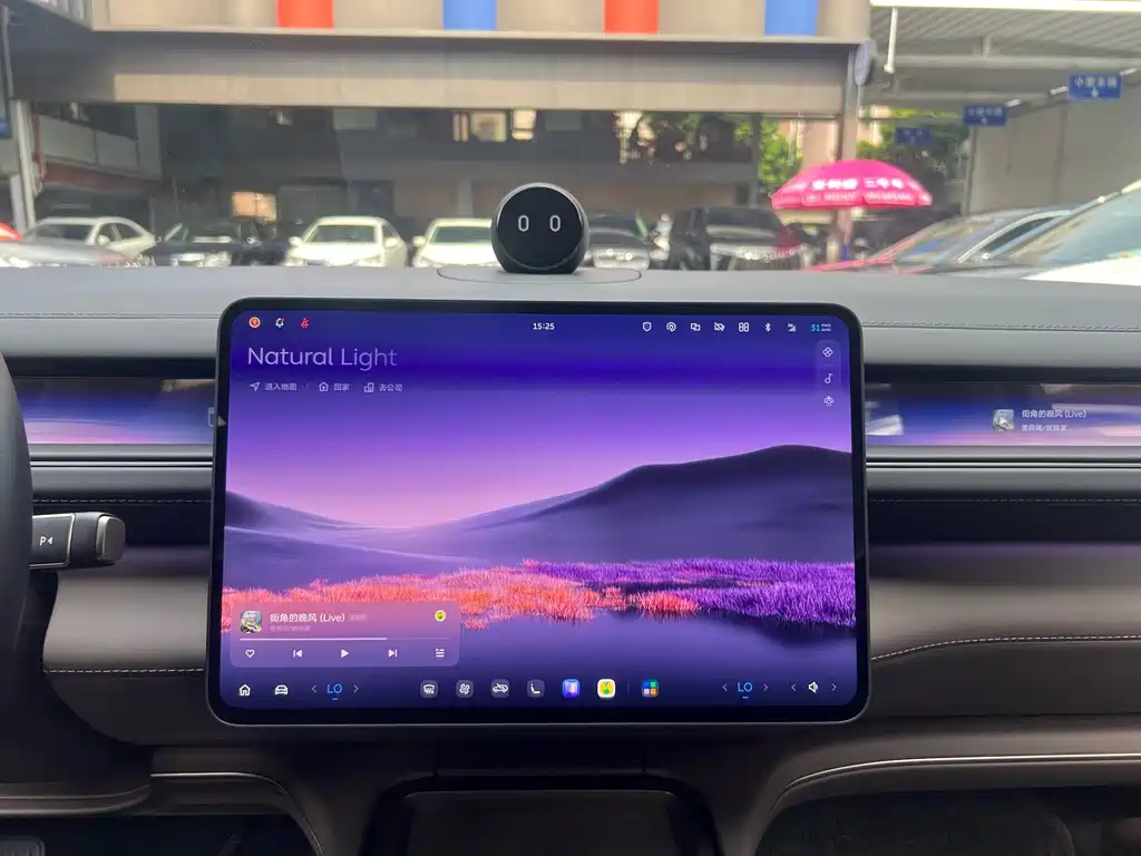 NIO ES8 — миниатюра 18