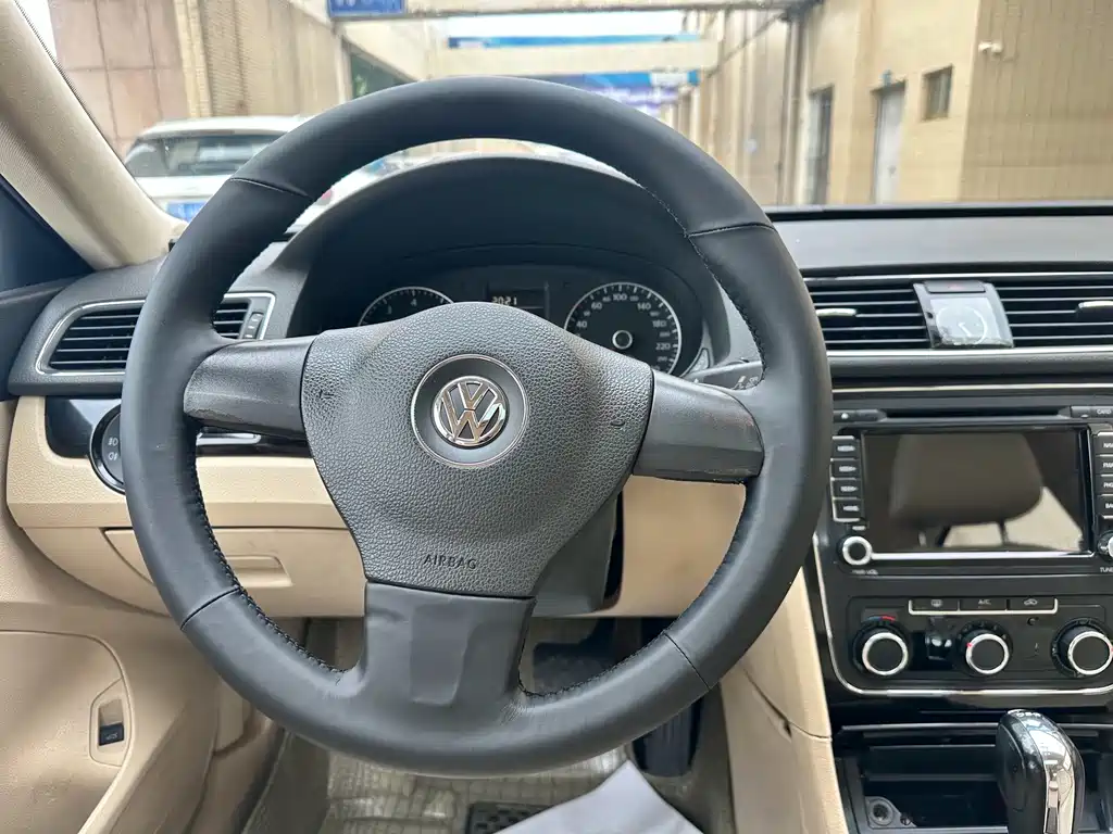 Volkswagen Passat — миниатюра 14