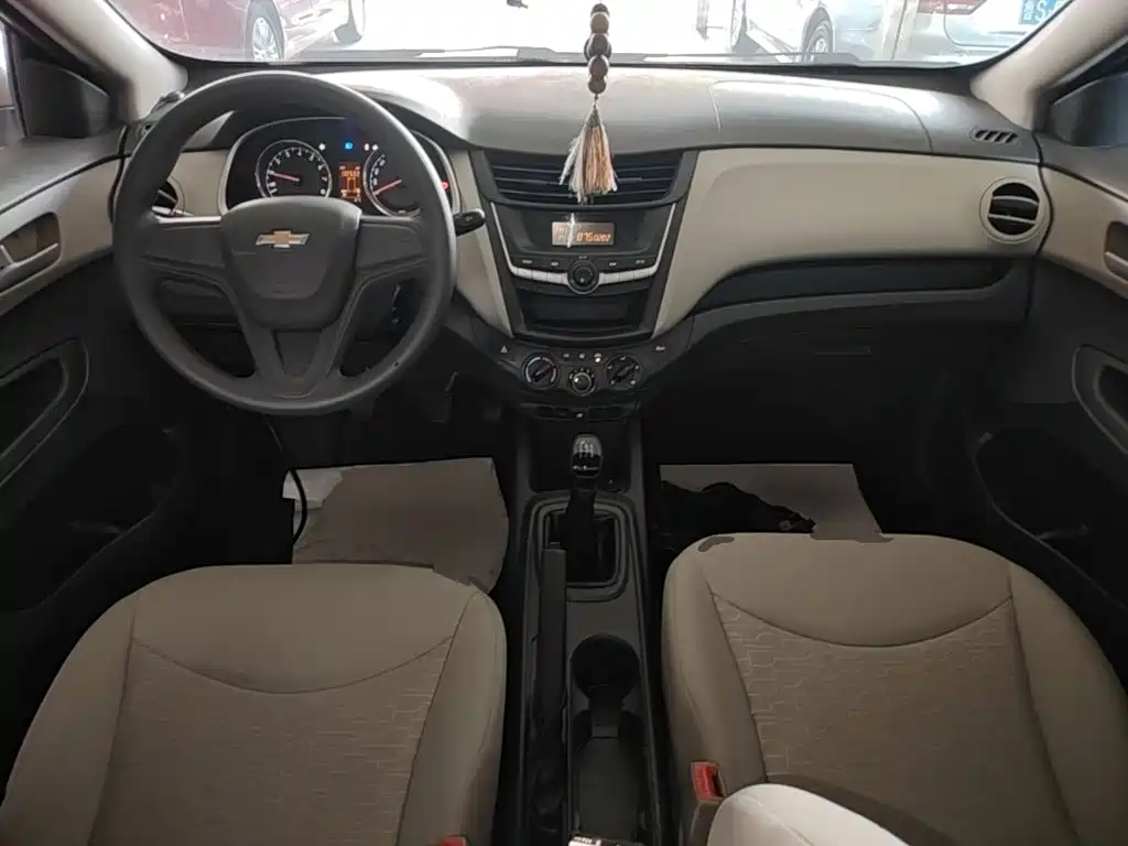 Chevrolet Sail — миниатюра 10