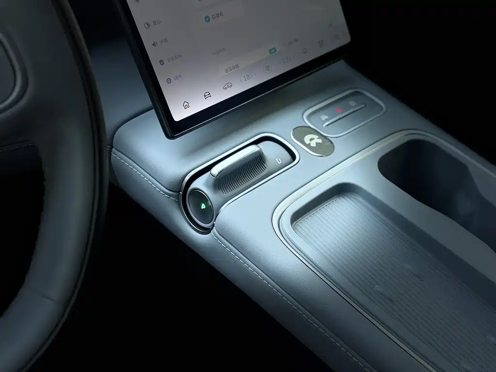 NIO EC6 — миниатюра 10