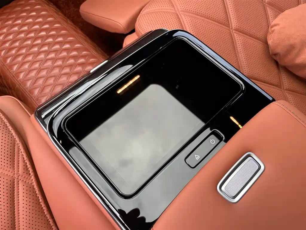 Mercedes-Benz Maybach S-Class 2024 Черный из Китая