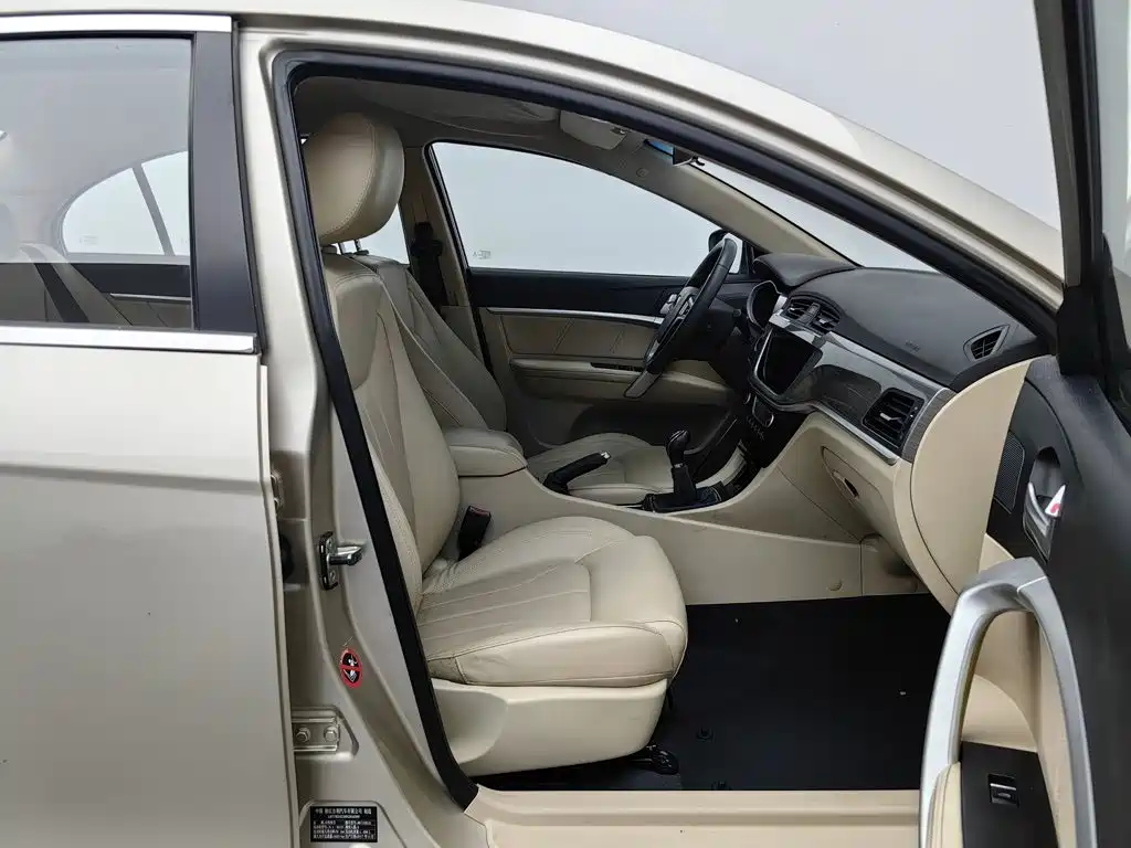 Geely Emgrand — миниатюра 23