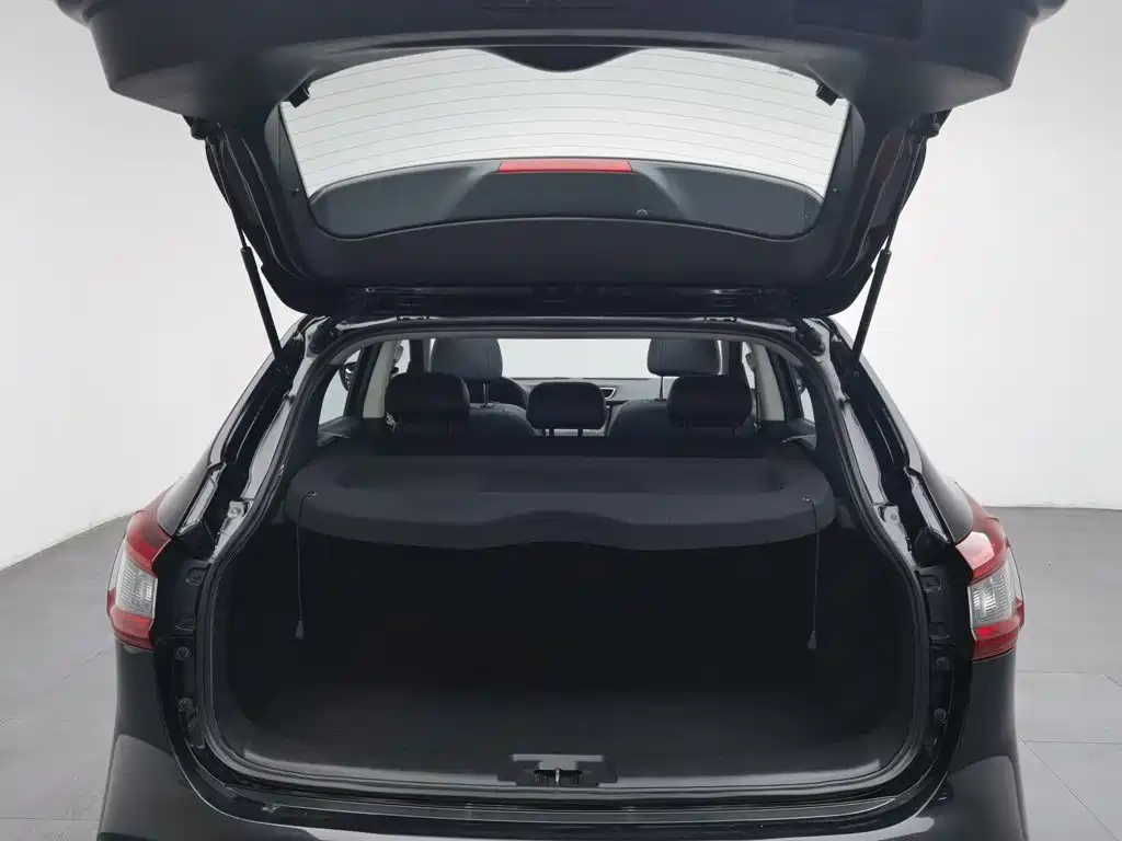 Nissan Qashqai — миниатюра 16