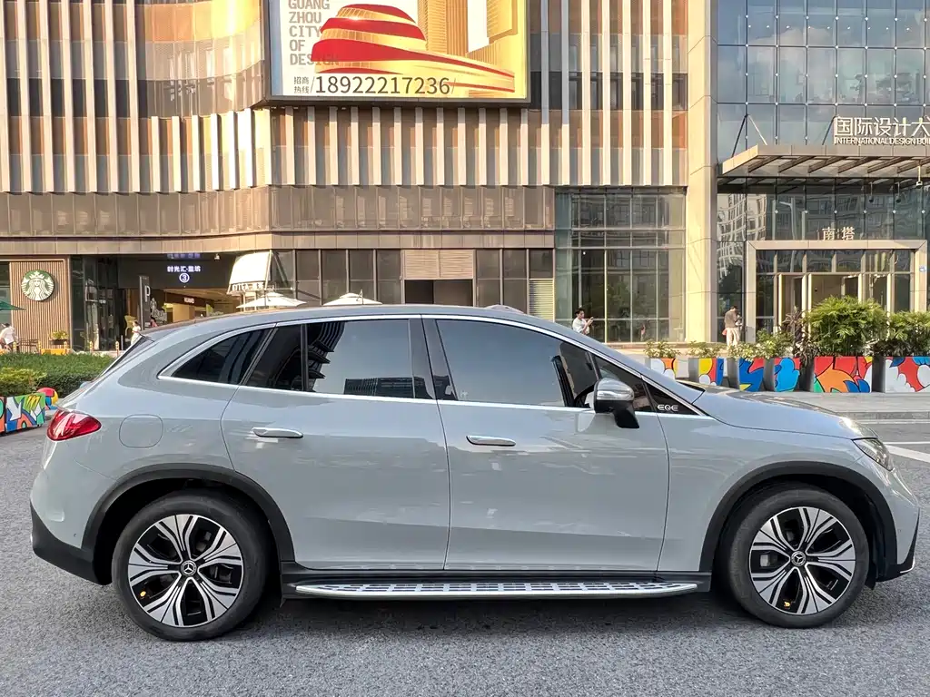 MERCEDES-BENZ EQE SUV