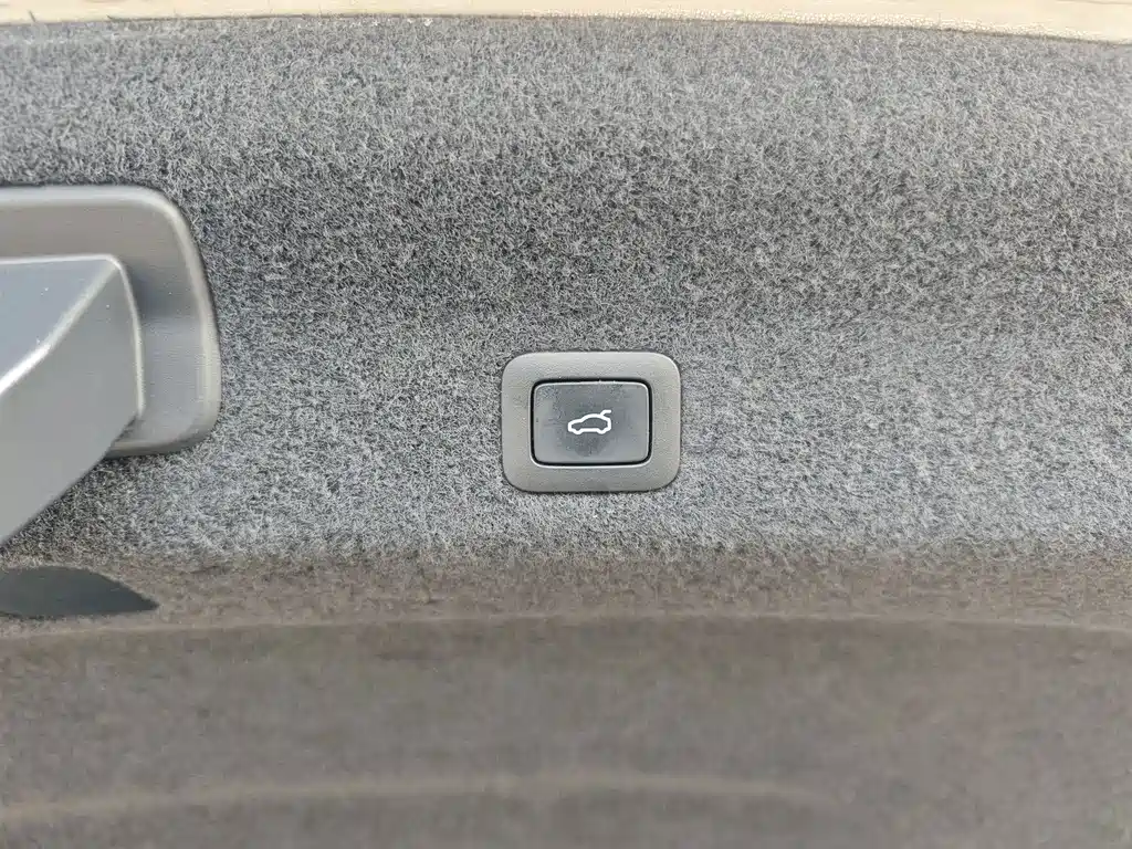 Xiaomi SU7 — миниатюра 13