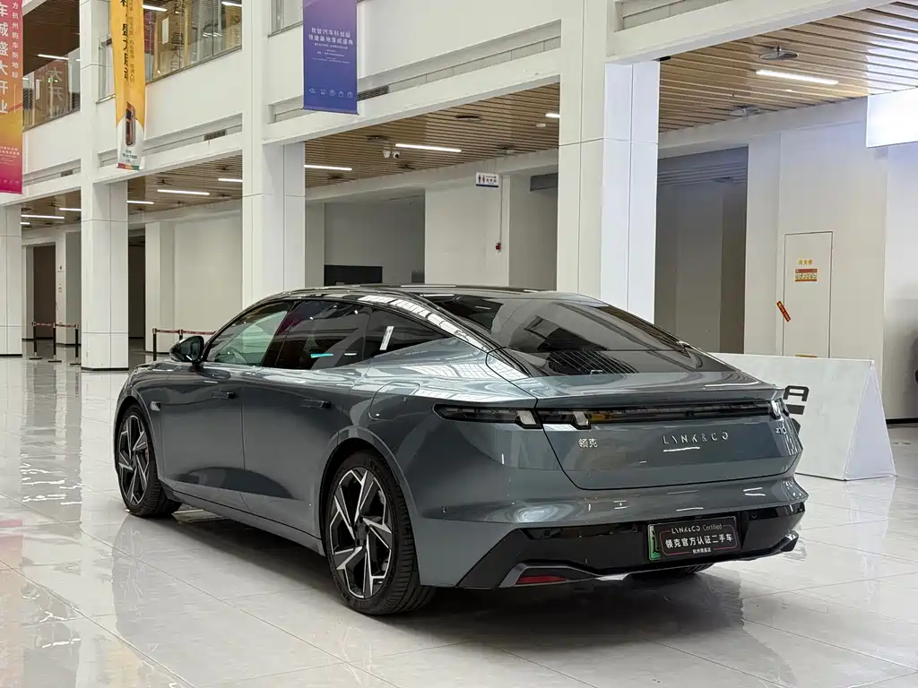LYNK Z10