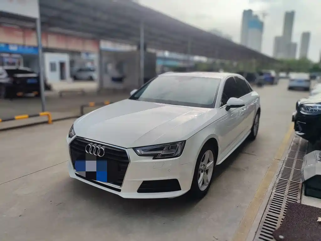 Audi A4L 2017