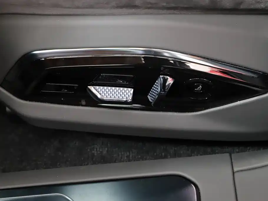 Lotus EMEYA — миниатюра 14