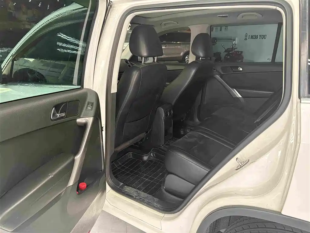 Volkswagen Tiguan — миниатюра 9