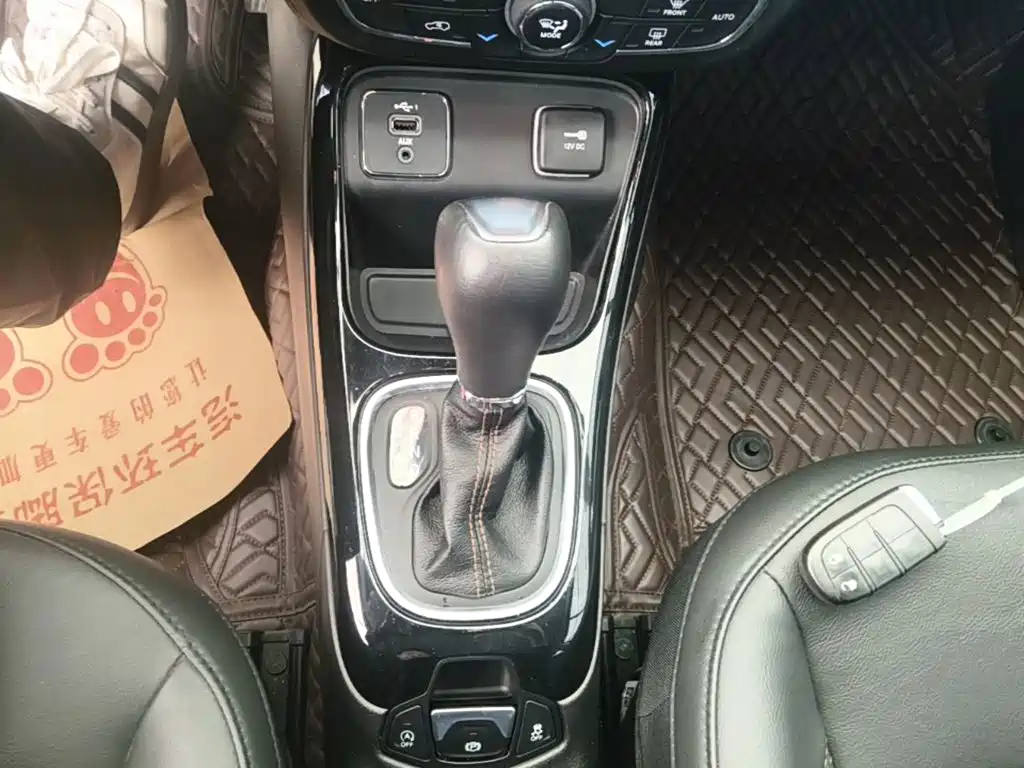 Jeep Compass — миниатюра 14