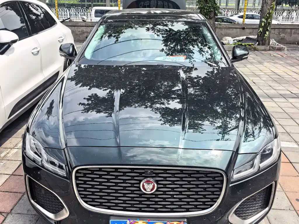 Jaguar XFL — миниатюра 4