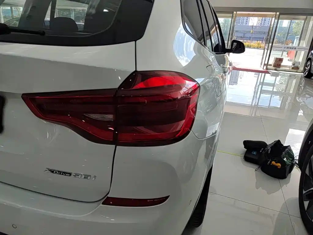 BMW X3 — миниатюра 8