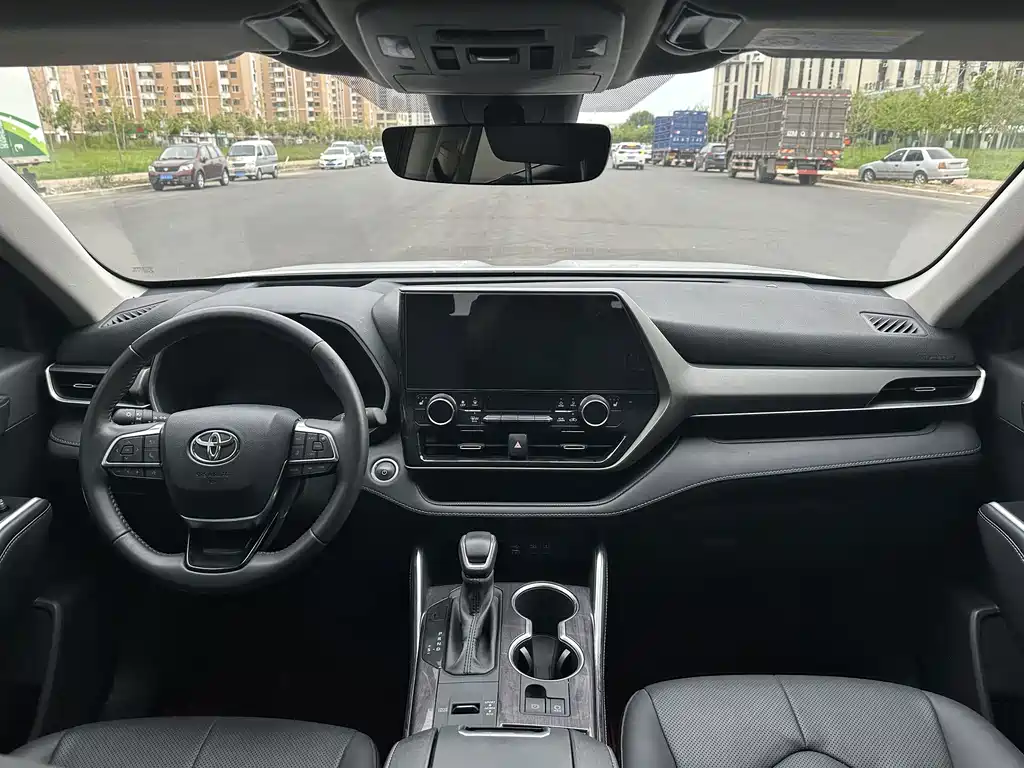Toyota Highlander — миниатюра 6