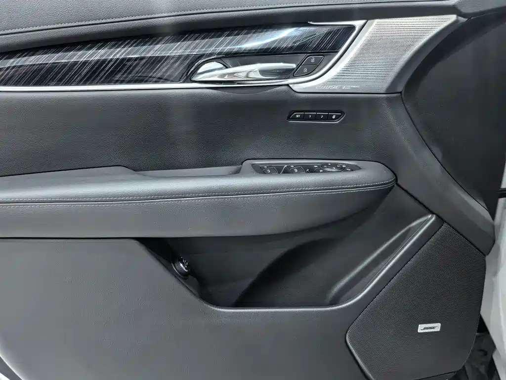 Cadillac XT6 — миниатюра 14