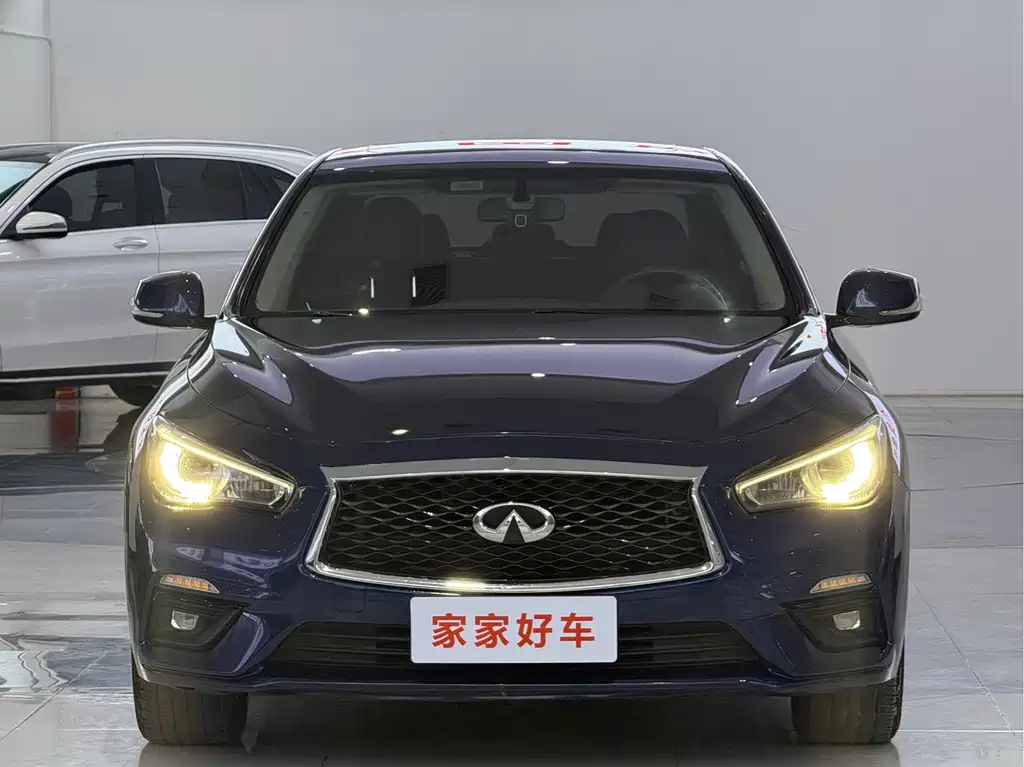 INFINITI Q50L