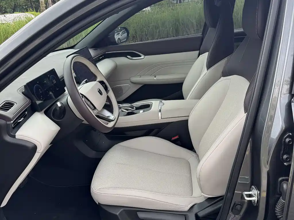 Changan Eado — миниатюра 9