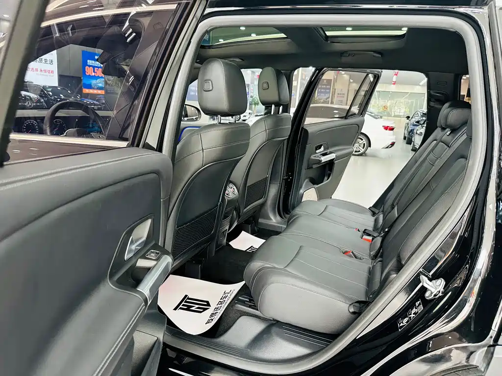 Mercedes-Benz GLB — миниатюра 5