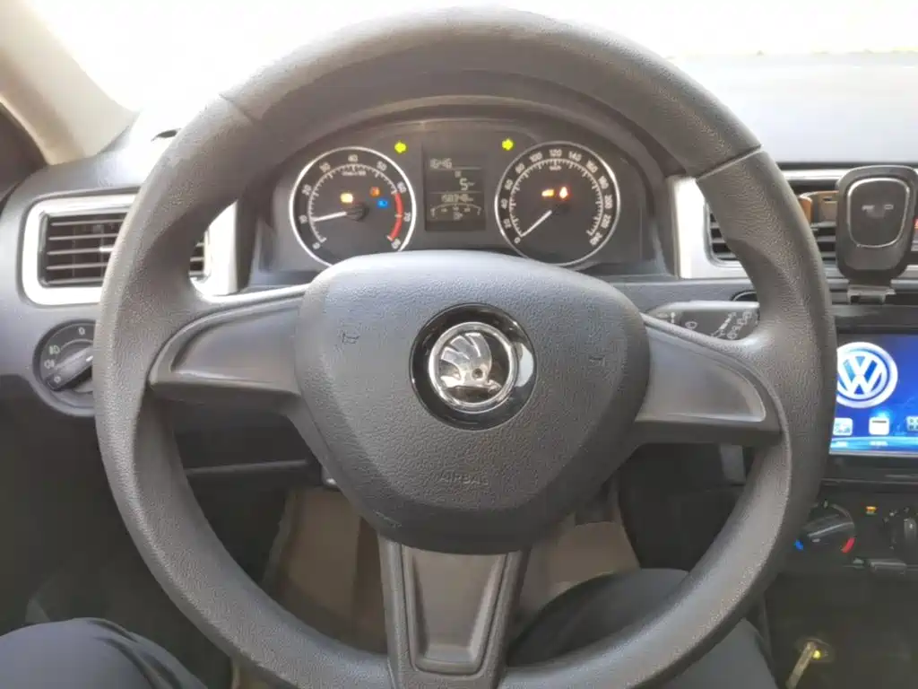 Skoda Rapid Spaceback — миниатюра 11