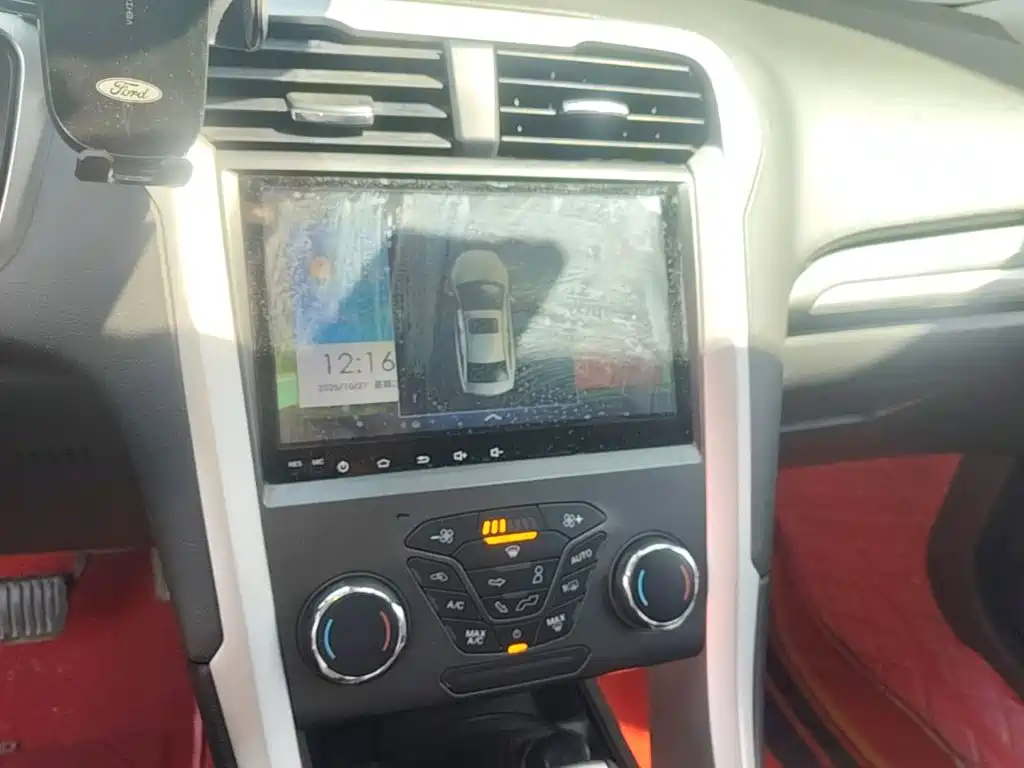 Ford Mondeo — миниатюра 9