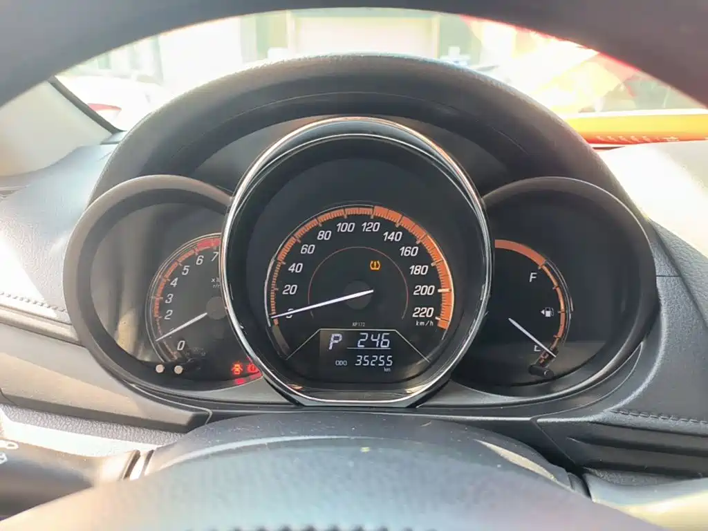 Toyota Yaris L — миниатюра 12