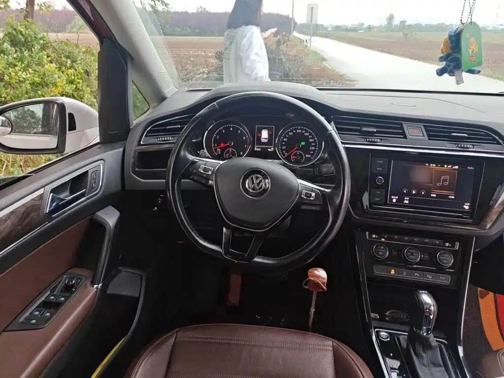 Volkswagen Touran — миниатюра 11