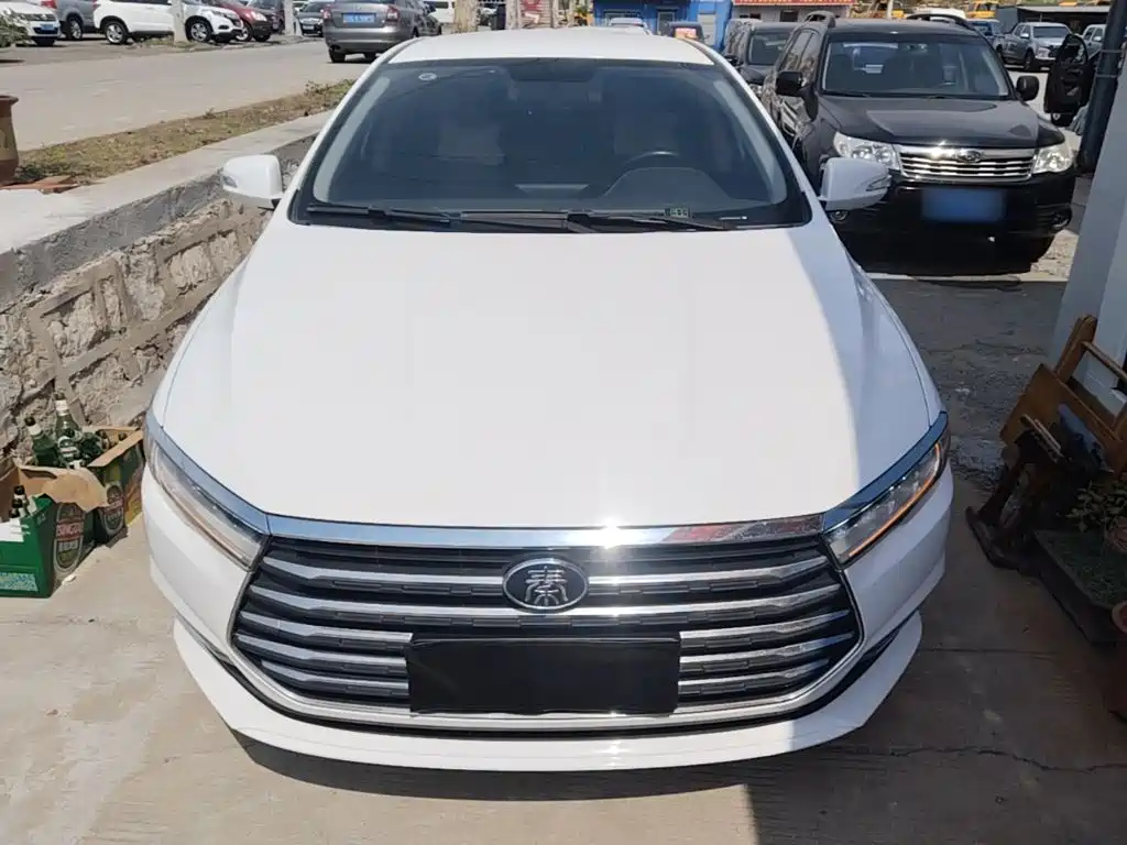 BYD Qin — миниатюра 3