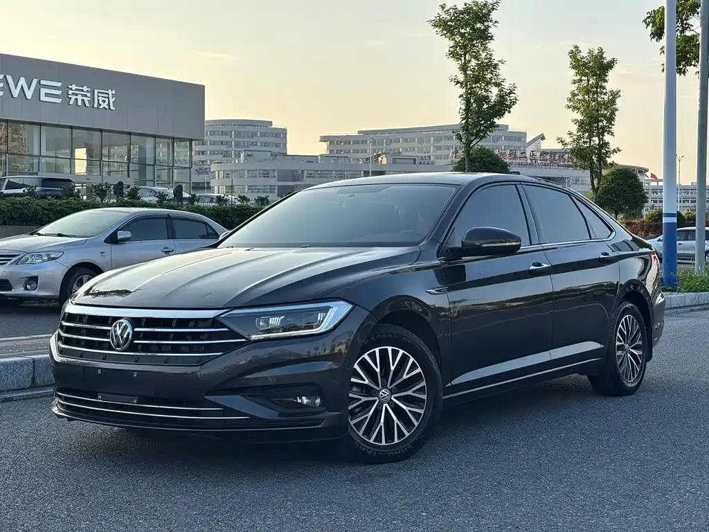 Volkswagen Sagitar 2021