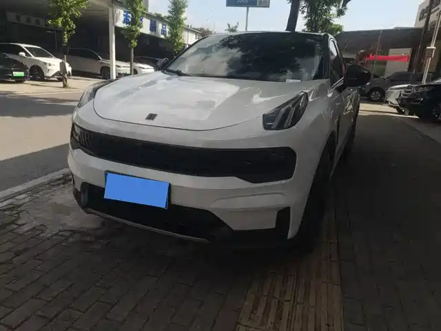2020 Lynk & Co 05