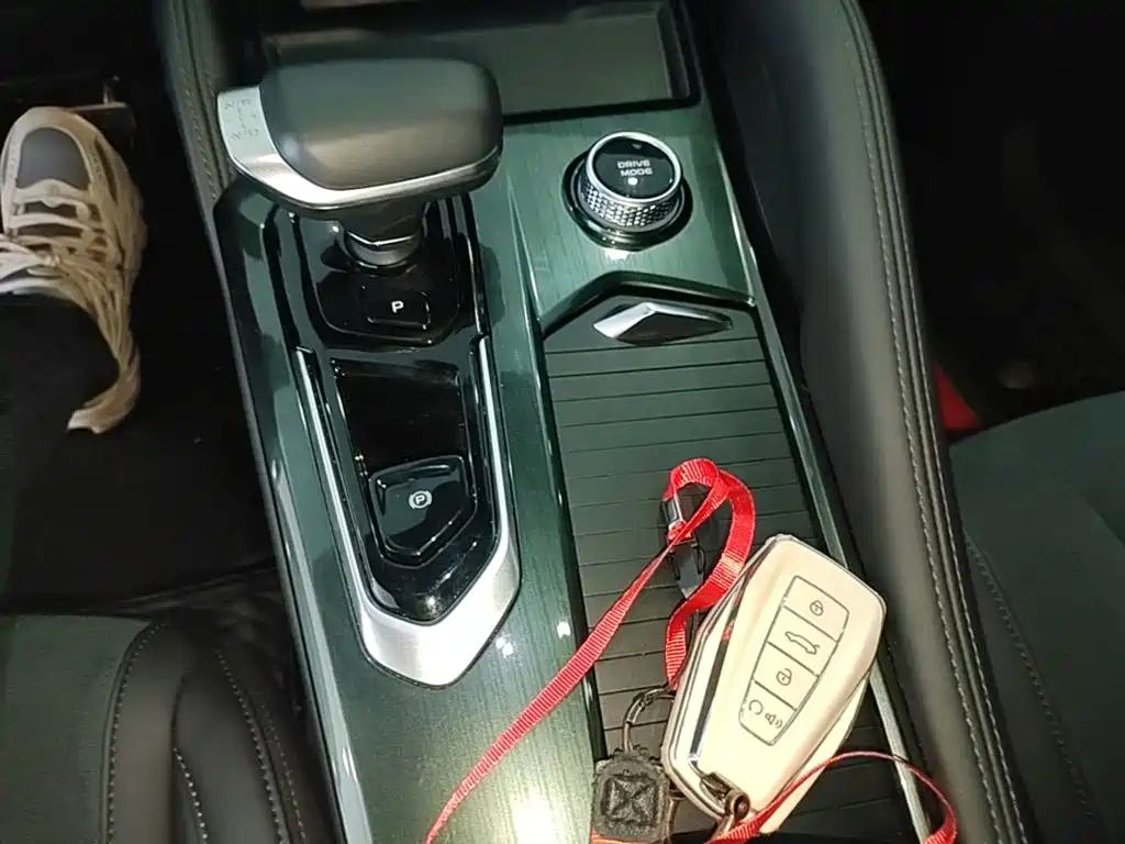 Geely Xingyue L — миниатюра 14