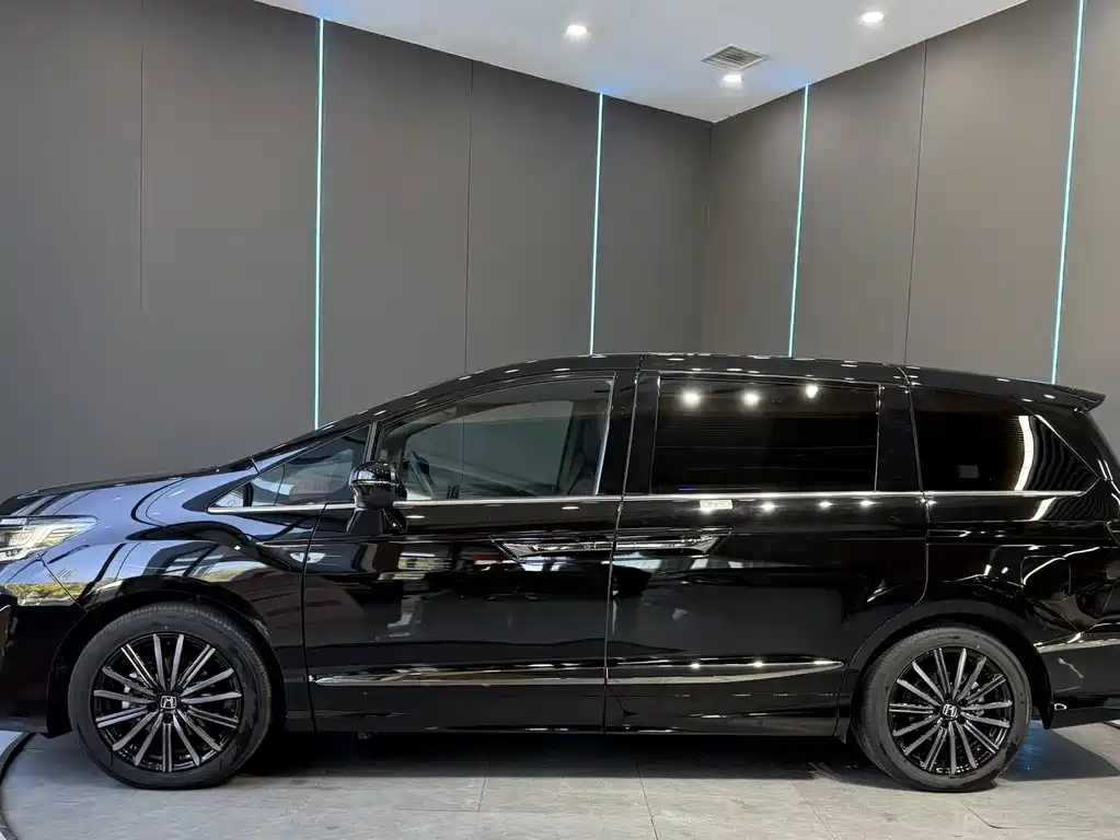 Honda Elysion — миниатюра 4
