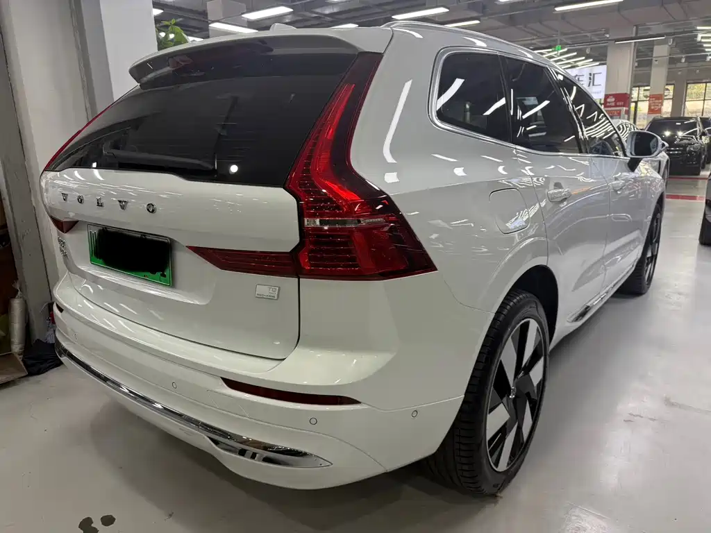 VOLVO XC60 PLUG IN HYBRID