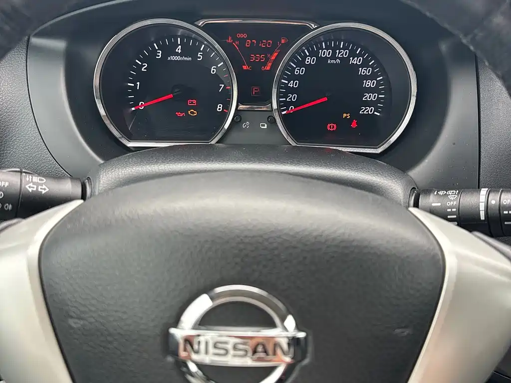 Nissan Livina — миниатюра 10