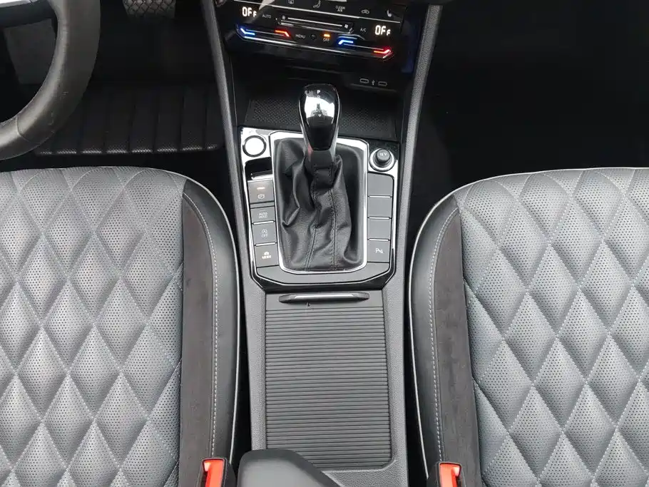 Volkswagen Sagitar — миниатюра 16