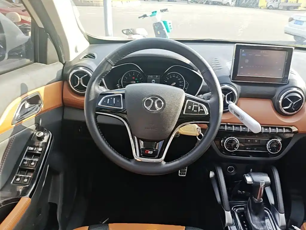 BAIC Senova X35 — миниатюра 11