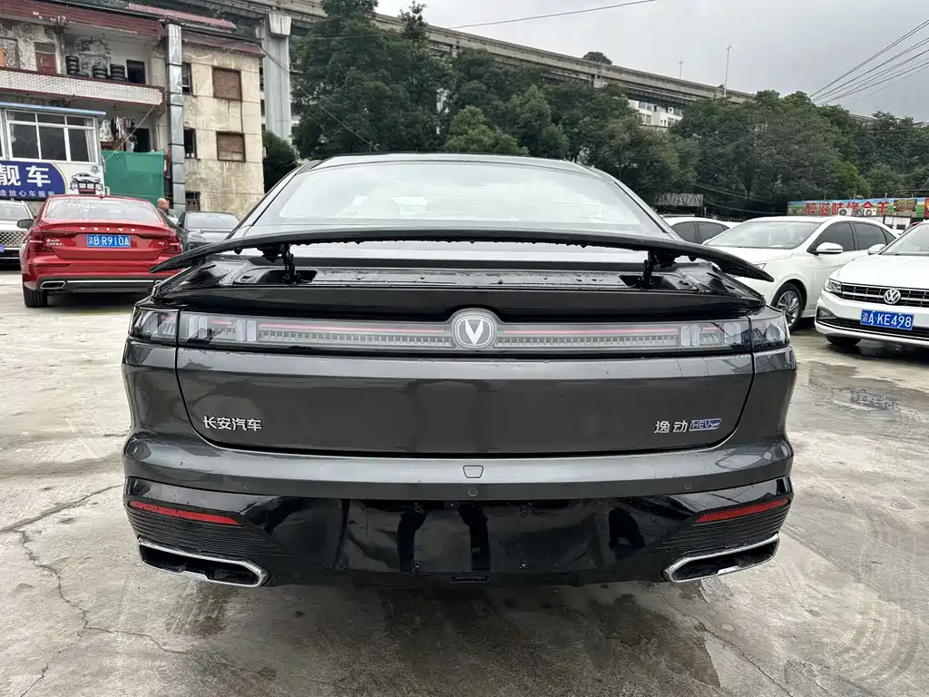 Changan Eado — миниатюра 4