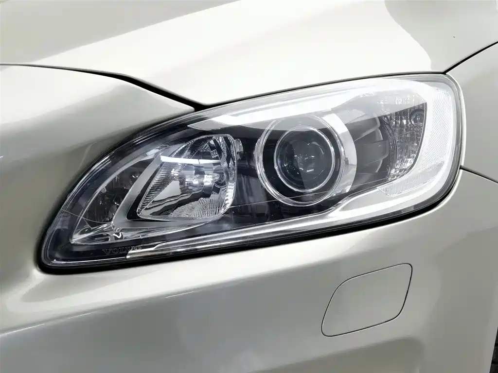 Volvo S60 2015 S60L T5