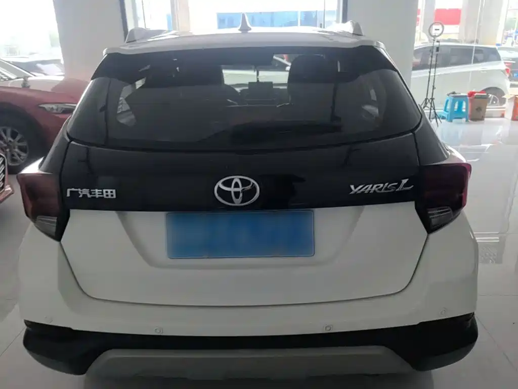 Toyota Yaris L — миниатюра 6