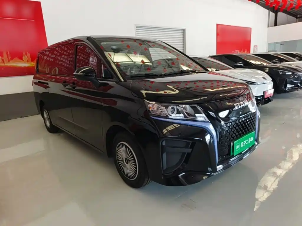 BAW Ruisheng Ace M7 New Energy — миниатюра 4