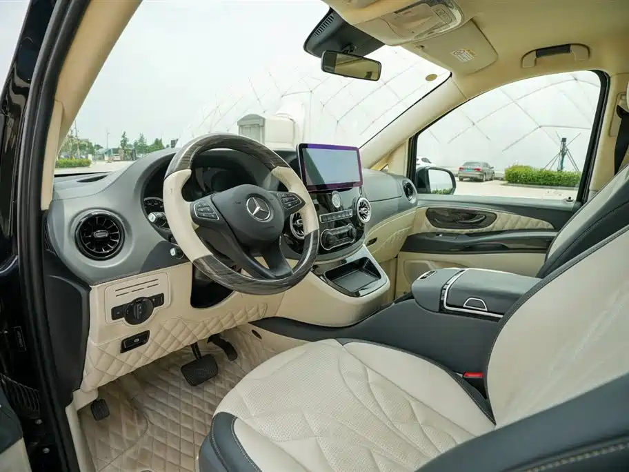 Mercedes-Benz Vito 2018 2.0T Elite 7 мест V