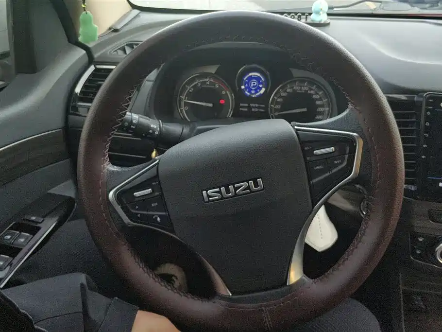 ISUZU MU X SHEPHERD RANGER