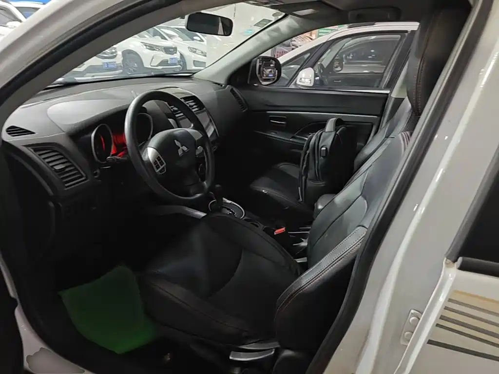 Mitsubishi ASX — миниатюра 15