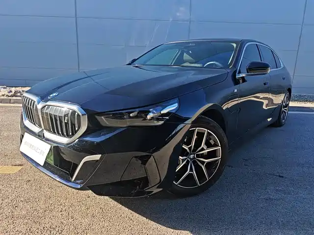 bmw i5