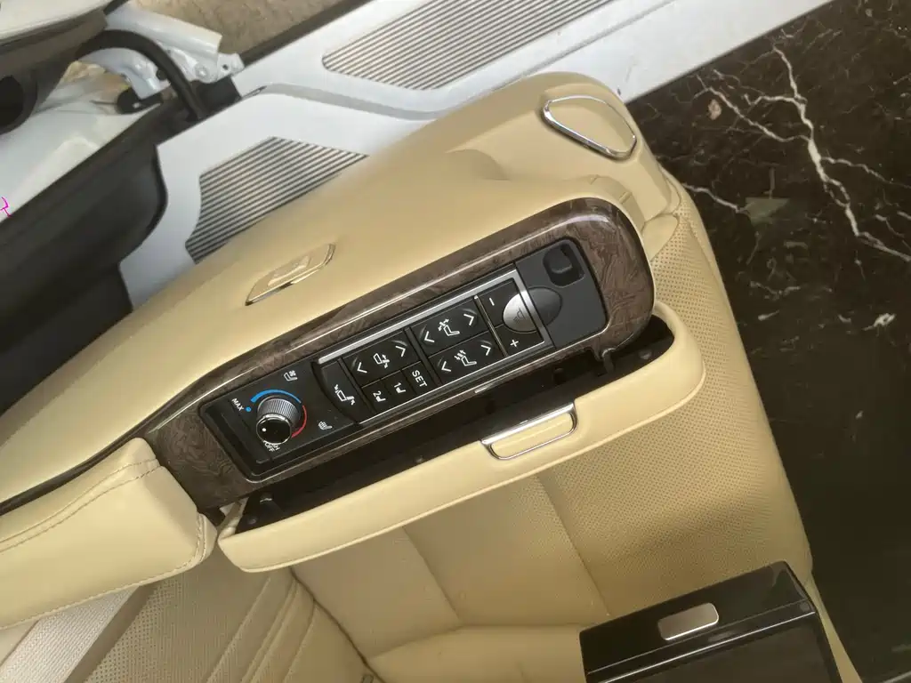 Toyota Vellfire 2023 2.5L HV