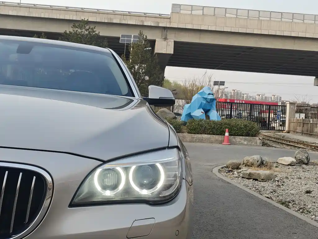 BMW 7 Series 7 2013 740Li Lead