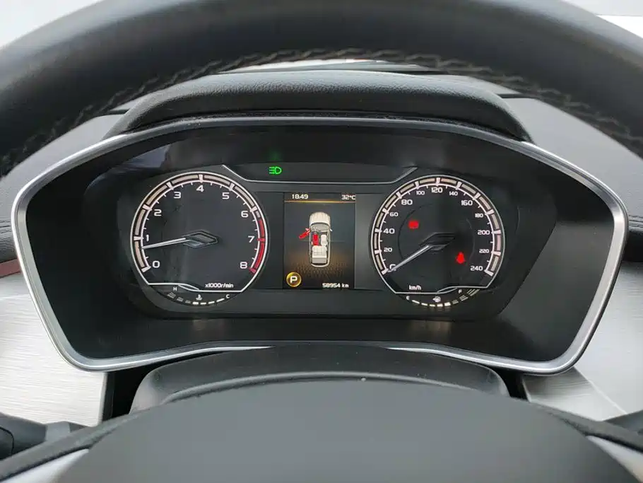 Geely Binyue — миниатюра 14