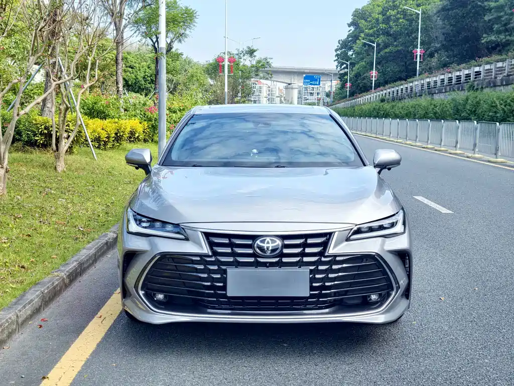 Toyota Avalon — миниатюра 2