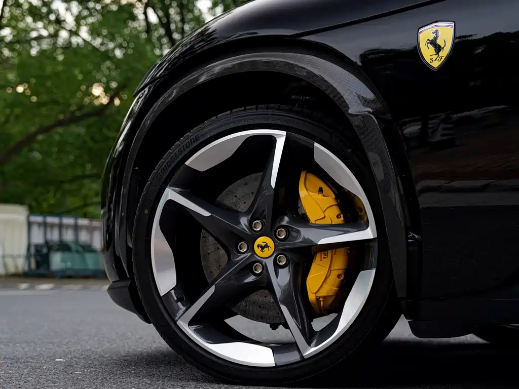 Ferrari Purosangue 2023 6.5L V12