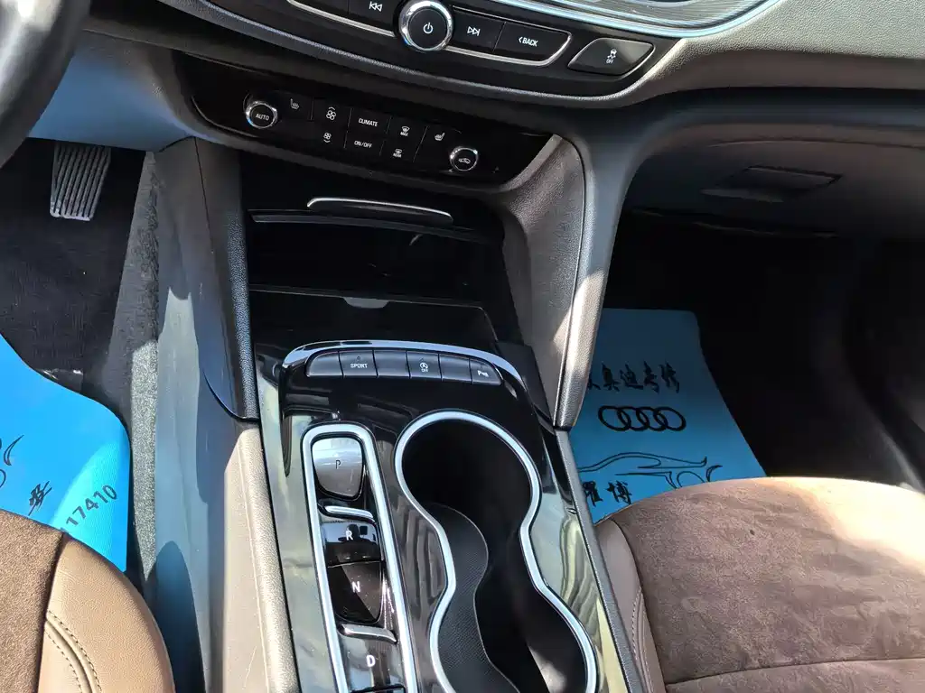 Buick Regal — миниатюра 10